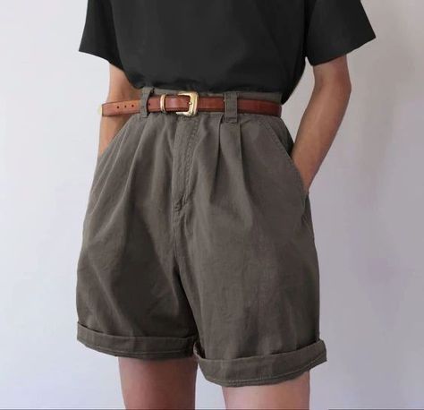 Dark Academia Fashion Pants, Academia Outfits, Dark Academia Fashion, Academia Fashion, Look Retro, Pants Skirt, Elegante Casual, Color Shorts, Looks Vintage