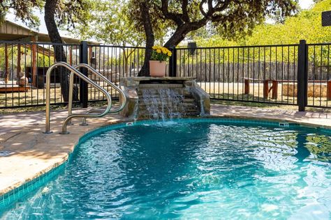 The Historic Leakey Inn is located in Leakey city, Texas state, USA. Leakey Texas, Texas State, Tourist Places, Swimming Pools, Things To Do, Texas, Swimming, Pool, Hotel