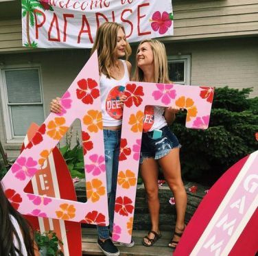 How To Make The Cutest Sorority Letters Anyone Will Envy Tropical Bid Day, Delta Gamma Bid Day, Sisterhood Activities, Sorority Rush Themes, Rush Themes, Sorority Themes, Recruitment Themes, Spring Recruitment, Recruitment Ideas