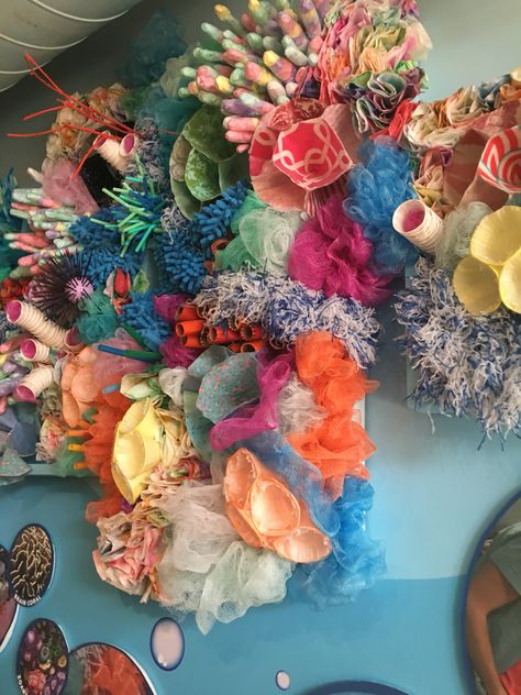 Diy Coral Reef, Diy Coral, Kids Museum, Coral Reef Art, Under The Sea Decorations, Stage Props, Deco Nature, Sea Decor, Art Appliqué