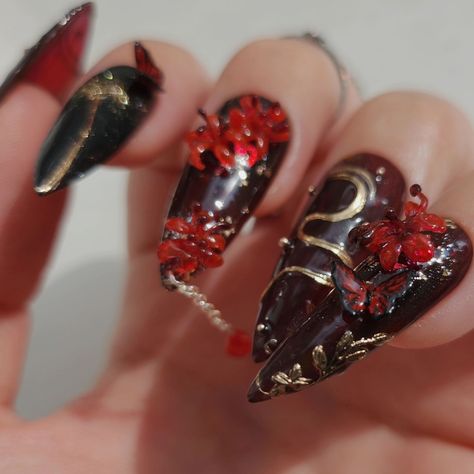 Just a casual everyday set 😇🤷‍♀️🧛‍♀️ . #nailsofinstagram #naildesign #nails #nailartist #nailartprocess #nailarttutorial #loveyournails #flowernails #instanails #nailsoftheday #nailgoals #2024nails #nailartlover #spiderlily #anime #nailswag #nailsonfleek #nailsoftheweek #nailartlife #nailartlove #nailartinspo #spiderlillynails #extranails #longnails #stilletonails Spider Lily Nails, Lily Nails, Dragon Nails, Red Spider Lily, Spider Lily, Gold Dragon, Nail Art Tutorial, Process Art, Flower Nails