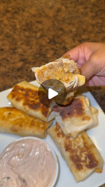 Ground Beef Burritos, Taco Roll Ups, Beef Roll Ups, Taco Recipes Ground Beef, Beef Birria Recipe, Cheesy Rolls, Steak Rolls, Beef Roll, Cheesy Recipes