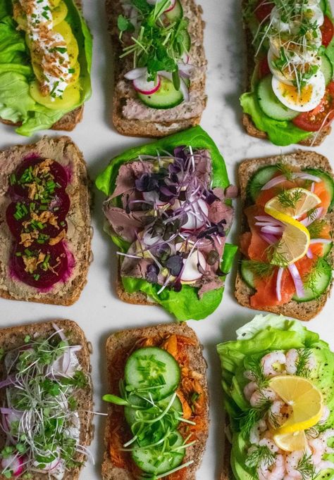 Rye Bread Sandwiches, Nordic Recipe, Bread Toppings, Creamed Cucumbers, Sandwiches Wraps, Open Faced Sandwich, Bagel Shop, Leftover Bread, Pickled Beets