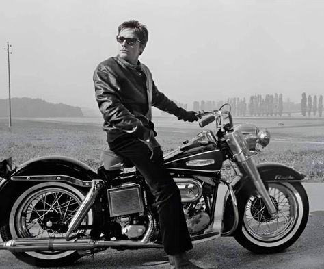 Motorbike Photos, Biker Wear, Biker Aesthetic, Biker Gang, Bike Rider, Austin Butler, Alain Delon, Electra Glide, Easy Rider