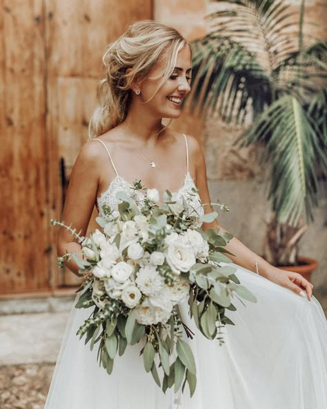 Earthy Glam Wedding, Spiral Eucalyptus, Sage Wedding Colors, Sage Green Wedding Colors, Eucalyptus Wedding Bouquet, White Rose Wedding Bouquet, Ivory Bouquet Wedding, Greenery Wedding Bouquet, Green Wedding Bouquet