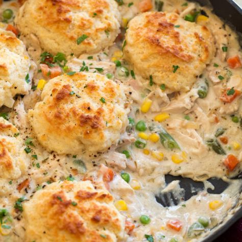 Chicken Pot Pie Recipe With Biscuits, Chicken Pot Pie With Biscuits, Pot Pie With Biscuits, Biscuit Chicken Pot Pie, Chicken Pot Pies, Homemade Chicken Pot Pie, Chicken Pot Pie Recipe, Pot Pie Filling, Pot Pie Recipe