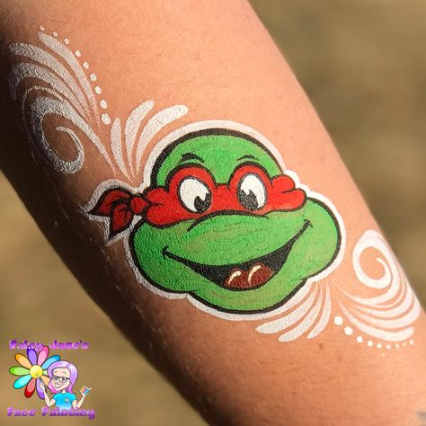 Ninja Turtle Face Paint, Disney Face Painting, Super Hero Tattoos, Superhero Face Painting, Easy Face Painting Designs, Diy Face Paint, Festival Face Paint, Hero Tattoo, Face Painting For Boys