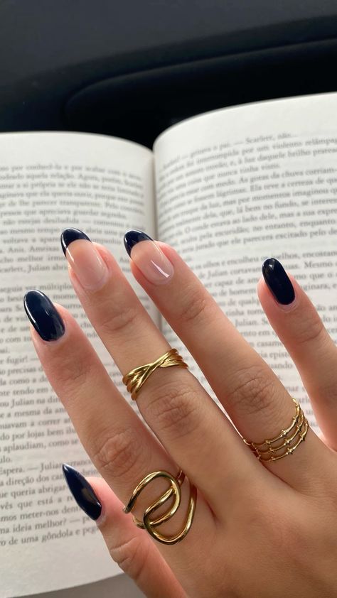 College Nails, Paznokcie Hello Kitty, Black Gel Nails, Dark Blue Nails, Black Acrylic Nails, Cute Simple Nails, Nagel Tips, Goth Nails, Smink Inspiration