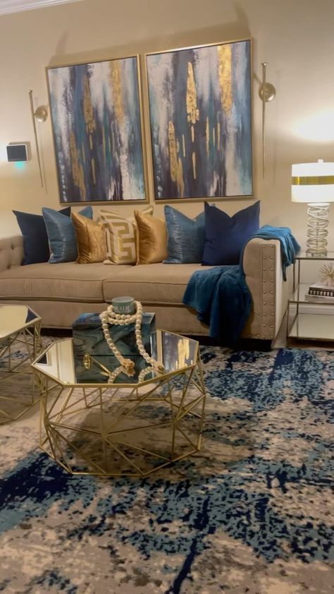 Blue And Gold Living Room, Brown And Blue Living Room, Luxury Sofa Living Room, Gold Living Room Decor, Brown Living Room Decor, Glam Living Room Decor, Apartment Decorating Living, Blue Living Room Decor, Gold Living Room