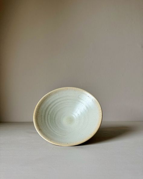 These lovely little tapas bowls will be available In various sizes and colors. 📩 Don’t forget to sign up to my newsletter for exclusive early access to my shop update on the 14th of September- You can find a link in my bio @ikkai.ceramics Tapas Bowls, I Shop, Sign Up, Bowl, Ceramics, Canning, Quick Saves, Color