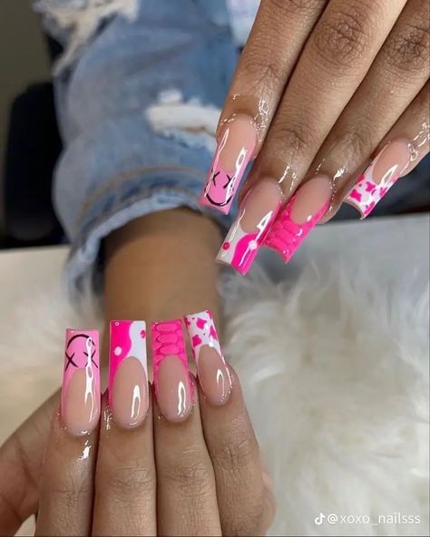 Cotton Candy Nails Short, Acrylic Nails Yellow, Pink Tip Nails, Long Acrylic Nail Designs, Diy Acrylic Nails, Fancy Nails Designs, Colored Acrylic Nails, Nails Design With Rhinestones, Girly Acrylic Nails