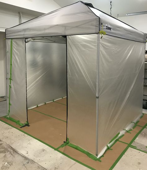 Portable Pop-up Paint Booths are popular among professional Painters. Painters frequently need a “clean room” to dry newly painted items, or for use as a “paint booth” to contain and isolate over-spray. The beauty of the Pop-up Paint Booth is that it is relatively inexpensive, can be deployed... Spray Booth Diy, Portable Spray Booth, Diy Paint Booth, Portable Paint Booth, Window Fans, Spray Paint Booth, Booth Diy, Garage Paint, Painting Station