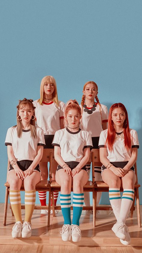 Russian Roulette Red Velvet Album Cover, Red Velvet Sappy, Red Velvet Band, Pop Wallpaper, Red Princess, Russian Roulette, Wallpaper Kpop, Wendy Red Velvet, Halloween Inspo