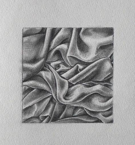 Charcoal Fabric Drawing, Drawing Of Fabric, Fabric Texture Drawing Pencil, Drawing Textures With Pencil, Fabric Sketch Drawings, Fabric Drawing Texture, How To Draw Fabric Texture, How To Draw Texture, Cracked Drawing