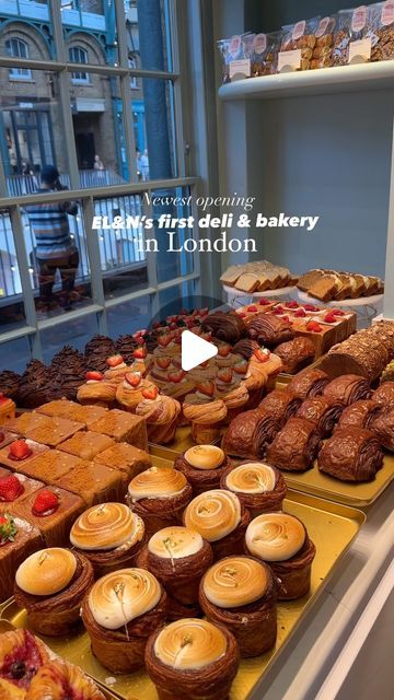 London Desserts, Pizza With Burrata, Things To Do London, To Do London, Spanish Latte, Bakery London, London Coffee, Pastry Display, Explore Aesthetic