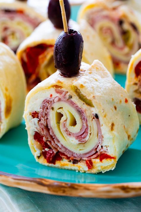 Muffaletta Pinwheels Recipe - Spicy Southern Kitchen Muffaletta Pinwheels, Pinwheels Appetizers, Pinwheels Recipe, Pinwheel Recipes, Olive Relish, Easy Appetizers, Think Food, Finger Food Appetizers, Great Appetizers