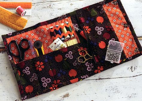 Sewing Kit Organizer, Largesse Ideas, Portable Sewing Kit, Sewing Kit Bag, Sewing Kit Pattern, Travel Sewing Kit, Sewing Caddy, Sewing Case, Travel Sewing