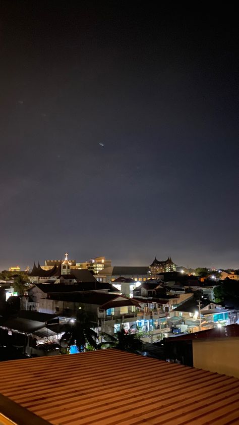 #night #rooftop #photography #padang Rooftop Photography, Padang, Wallpaper Ideas, City Lights, Lighting, Photography