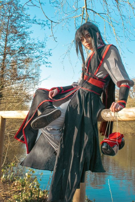 Wei wuxian cosplay by Louise
Cosplay from mo dao zu shi/ grandmaster of demonic cultivation Mxtx Characters, Wei Wuxian Cosplay, Grandmaster Of Demonic Cultivation, Chinese Historical Drama, Cosplay Inspo, Ren Fest, Cosplay Cute, Awesome Cosplay, Mo Dao Zu Shi