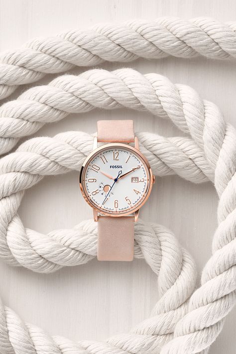 Make mom blush this Mother's Day with watches that add a hint of cool to classic style. #contest Pinterest Challenge, Trendy Watches, Gift Ideas For Women, Foto Tips, Watch Photo, Flat Lay Photography, Fossil Watches, Stylish Watches, Watches Women Fashion