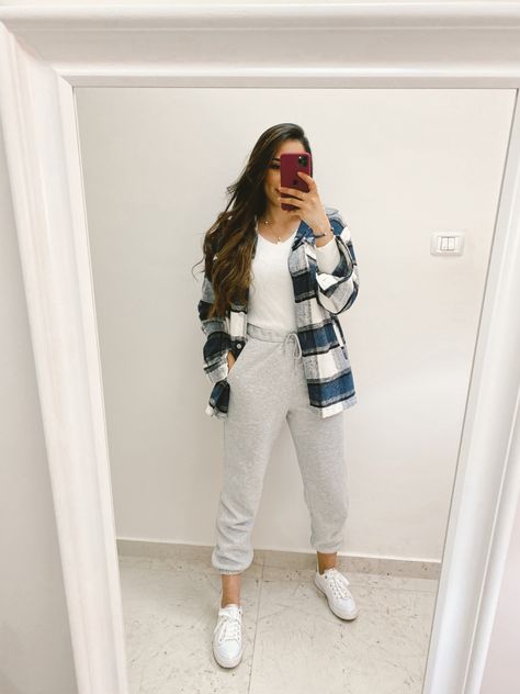 Sweats And Shacket Outfit, Sweatpants And Shacket Outfit, Jogger Shacket Outfit, Shacket And Sweatpants, Shacket And Joggers Outfit, How To Style Grey Joggers For Women, Gray Jogger Outfits Women, Grey Jogger Outfits Women, Grey Joggers Outfit Women Winter