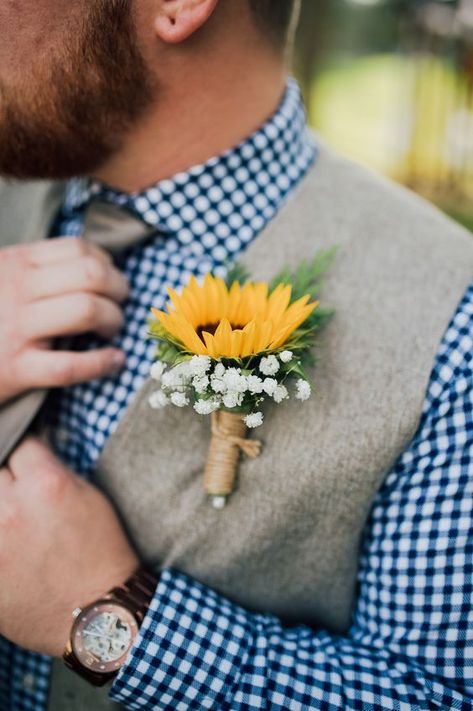 Sunflower Boutonniere, Sunflower Wedding Decorations, Rustic Sunflower Wedding, Barn Wedding Inspiration, Rustic Boutonniere, Sunflower Wedding Bouquet, Sunflower Themed Wedding, Ny Wedding, Nj Weddings