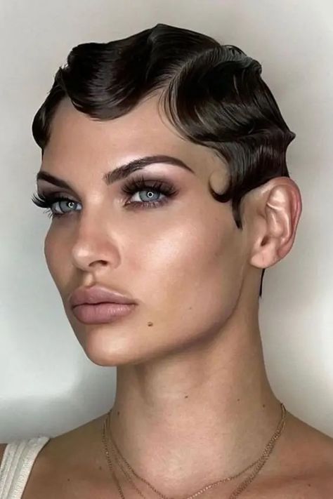 Finger Waves: How to Achieve This Timeless Hairdo – Svelte Magazine Finger Waves Mullet, Finger Wave Short Hair, 1920s Hair Styles, Finger Waves Black Hair, Finger Waves For Black Women, Vintage Pixie Cut, Pixie Cut Styling, Short Hair Latina, 1920s Hairstyle