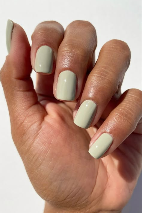 Sage green nail inspiration, trendy nails, aesthetic nails Sage Dip Powder Nails, Safe Green Nails, Green Toe Nails, Pale Nails, Non Toxic Nail Polish, Pale Sage Green, Nail Aesthetic, Cirque Colors, Sns Nails