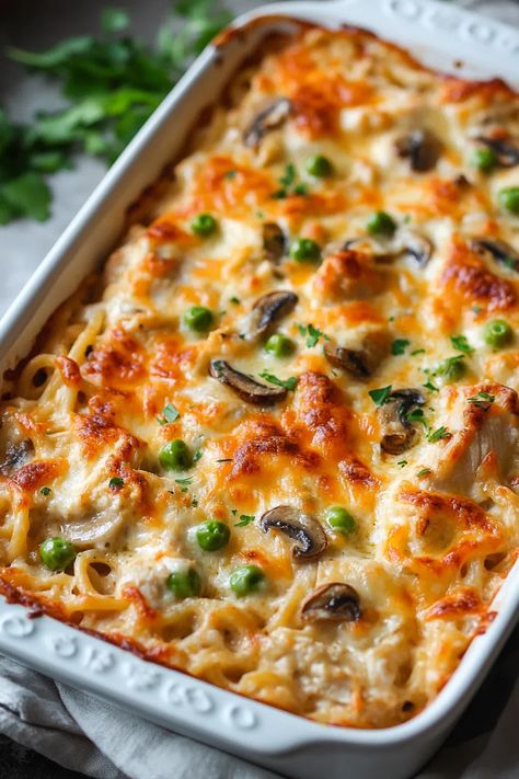 Chicken Tetrazzini Pasta Bake - That Oven Feelin Spaghetti And Chicken, Chicken Tetrazzini, Chicken Spaghetti, Savory Chicken, Mushroom Pasta, Cheese Topping, Chicken Main Dishes, Diced Chicken, Spaghetti Pasta