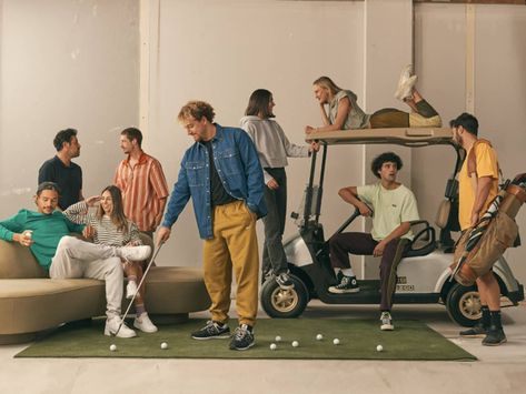 Golf Studio Photoshoot, Golf Editorial, Golf Studio, Golf With Friends, Sport Editorial, Golf Clubhouse, Golf Buggy, Golf Inspiration, Golf Simulators