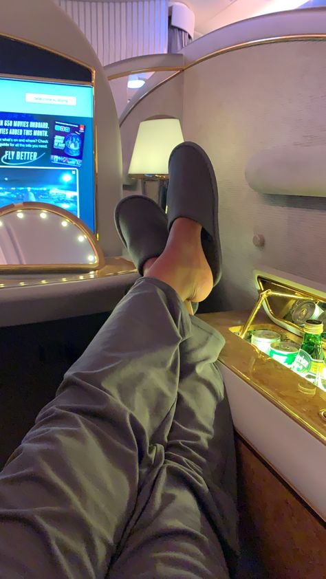 First Class Flight Aesthetic, Rich Gang, First Class Flight, Best Island Vacation, Dubai Video, First Class Flights, Passport Pictures, Dubai Vacation, Bike Sketch