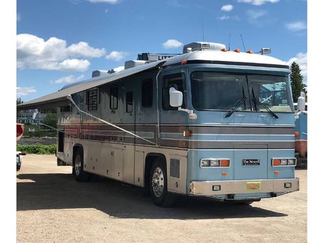 Coach #129 - Newell Coach 1987 Newell Coach Motorhome, Newell Coach, Bus Conversions, Vintage Bus, Rv Motorhomes, Board Pictures, Vision Board Pictures, Camper Van Conversion Diy, Camper Van Conversion