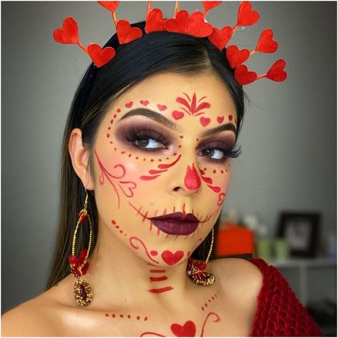 Easy Dia De Los Muertos Makeup Ideas, Simple Catrina Makeup, Halloween Makeup Sugar Skull, Dead Makeup, Cute Halloween Makeup, Halloween Makeup Diy, Anime Makeup, Sugar Skull Makeup, Pretty Halloween