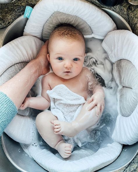 Do Blooming Baths hold water? 💧 The Blooming Bath does not hold water. You will need to first insert the stopper inside the drain, then fill up the sink to the desired level and desired temperature before inserting your baby. We recommend you never run water directly on your baby as water temperature can change quickly. Baby Sink Bath, Baby Bath Seat, Baby Tub, Plush Flower, Bath Store, Baby Washcloth, Baby Bath Tub, Hooded Bath Towels, Flower Bath