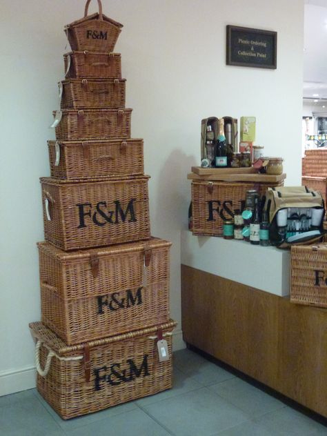 Hampers @ Fortnum Fortnum And Mason Hamper Decor Ideas, Fortnum And Mason Hamper Decor, Fortnum And Mason Hamper, Inn Ideas, London Apartments, Bread Boards, Rule Britannia, Basket Case, Fortnum And Mason