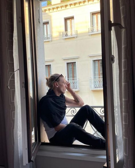 Jamie Bower, Male Celebrity, Jamie Campbell, Jamie Campbell Bower, Beautiful Disaster, Venice Italy, Shadowhunters, New Instagram, Percy Jackson