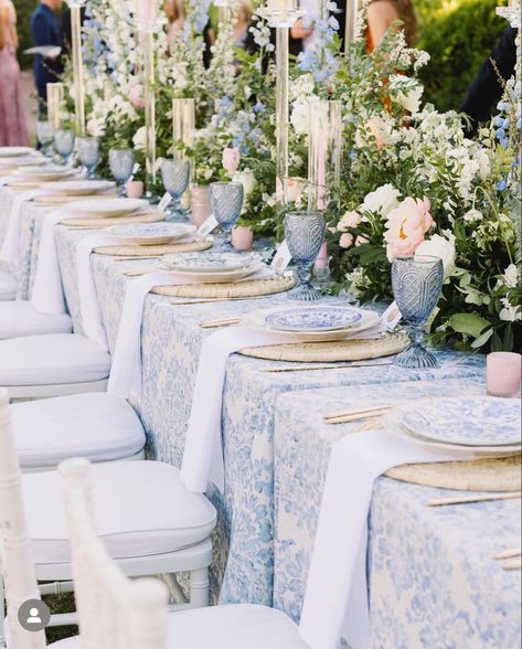 Dusty Blue Floral Table Runner, Blue Floral Wedding Table Cloth, Blue Print Tablecloth Wedding, Blue Floral Linen Wedding, Toile Party Decor, Blue Pattern Linen Wedding, Light Blue Tablecloth Wedding, Blue White China Wedding, Blue Floral Tablecloth Wedding