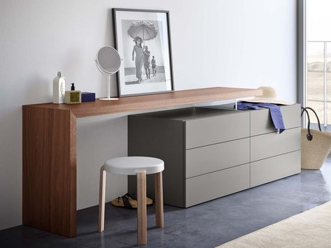 A desk, a workstation, as well as a table. Domino has its own identity: formal and functional, it can be used in various ways and places. Dresser Desk Combo, Desk Dresser Combo, Dresser Desk, Rack Tv, Desk Dresser, Bedroom Dressers, Italian Furniture, Guest Rooms, Contemporary Bedroom