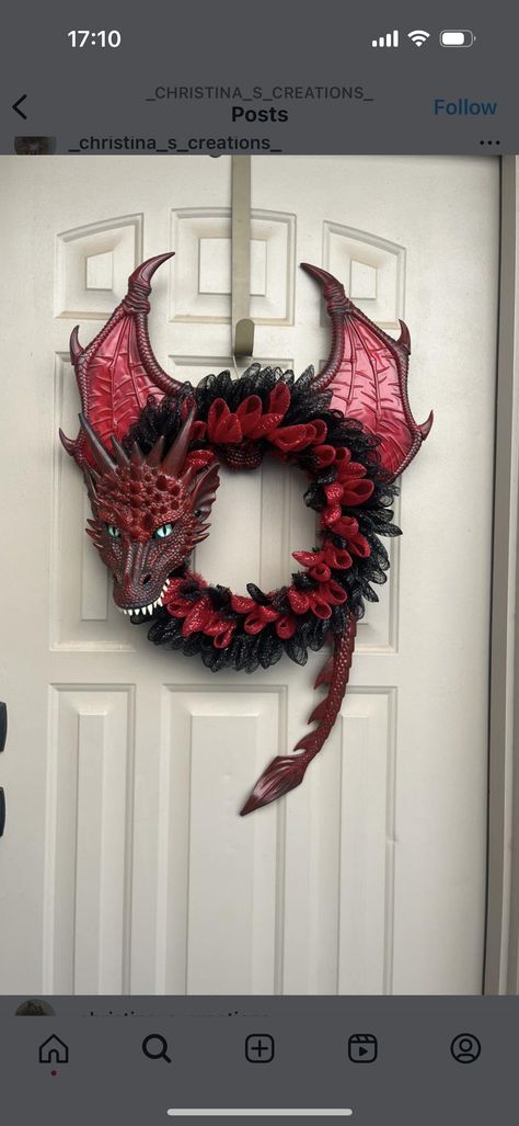 Dragon Wreath, Wreath Ideas, Wreath