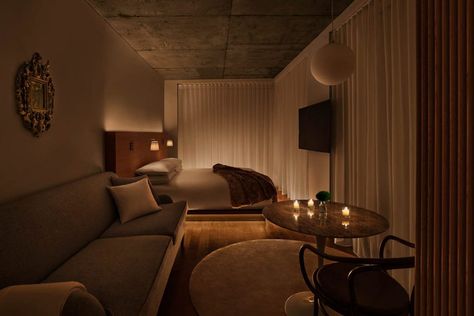 Luxury Hotel Bedroom Design, Hotel Bedroom Layout, Modern Hotel Bedroom, Hotel Bedroom Decor, Ian Schrager, Luxury Hotel Bedroom, Hotel Bedroom Design, Public Hotel, Luxury Hotel Room