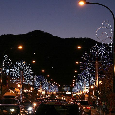 Cant wait!!! Downtown Gatlinburg, TN...dressed for Winterfest. Gatlinburg Christmas, Smoky Mountain Christmas, Tennessee Christmas, Smokey Mountains Vacation, Gatlinburg Vacation, Gatlinburg Pigeon Forge, Smokey Mountain, Tennessee Travel, Tennessee Vacation