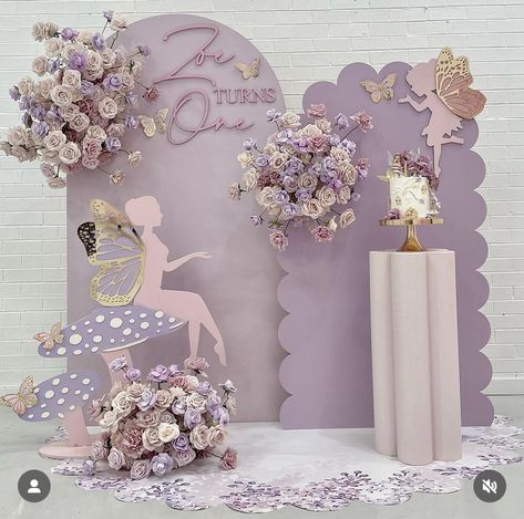 Fairy Theme Birthday Party Backdrop, Dekor Aqiqah Baby Girl, Fairy Birthday Party Ideas Decorations, Fairy Backdrop, Fairy Theme Birthday Party, Butterfly Birthday Party Decorations, Butterfly Baby Shower Theme, Fairy Baby Showers, Modern Birthday Party