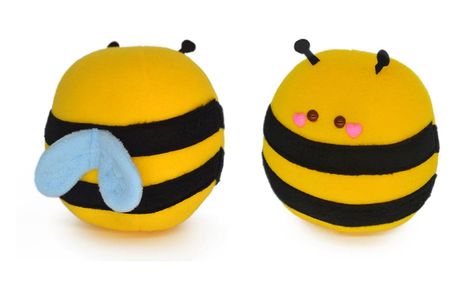 Bee Plushie Folding Seat, Handmade Plushies, Costura Diy, Kawaii Plushies, Handmade Plush, Cute Stuffed Animals, Gifts For My Wife, Bee Theme, Diy Sewing Projects