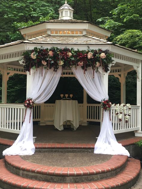 Gazebo Flower Decorations, Gazebo Decorating Ideas Wedding, Gazebo Wedding Ceremony, Gazebo Ceremony, Gazebo Wedding Decorations, Pink And Burgundy Wedding, Small Garden Wedding, Wedding Gazebo, Gazebo Decorations