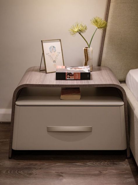 Bed Side Table Ideas Modern, Side Tables Bedroom Modern Luxury, Bedroom Nightstand Ideas, Side Tables Bedroom Modern, Modern Side Table Bedroom, Opulent Bedroom, Hot Wheels Room, Nightstand Ideas, Bedroom Ideas For Small Rooms Diy