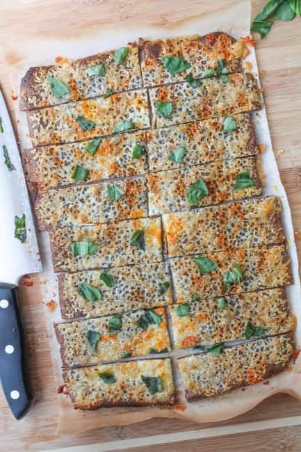 Quinoa Crust ‘Flatbread’ with Roasted Garlic & Fresh Basil Quinoa Flatbread, Quinoa Crust, Vegan Flatbread, Grain Free Bread, Flatbread Recipe, Flat Bread, Gf Recipes, Quinoa Recipes, Foods With Gluten