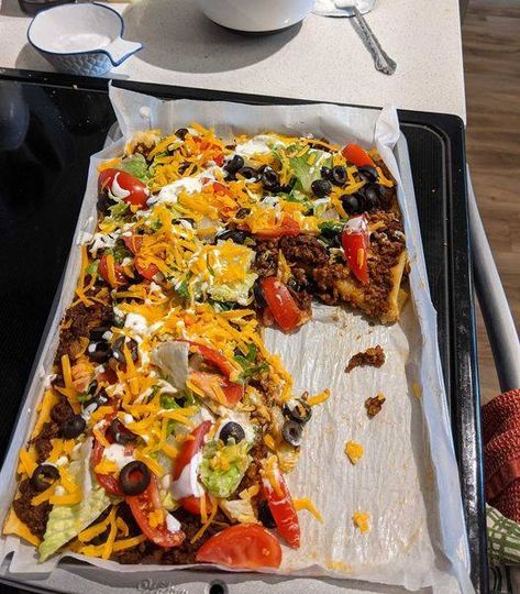 Weight Watcher Easy Recipes Sheet Pan Taco Bake, Puff Cake, Superbowl Recipes, Bridge Ideas, Taco Bake, Pan Dinners, Mexican Foods, Easy Cream, Pepperidge Farm