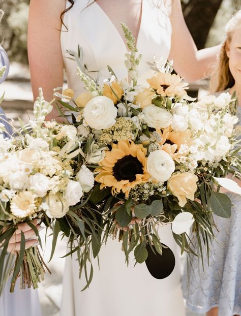 Sunflower And Eucalyptus Tattoo, Sunflower And Eucalyptus Wedding, Eucalyptus And Sunflowers, Sunflower Eucalyptus Centerpiece, Sunflowers And Eucalyptus Bouquet, Sunflower Bridal Bouquet, Bridal Sunflowers, Bride Bouquet, Bouquet Design