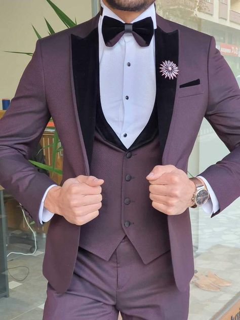 Groom 2023, Peak Lapel Tuxedo, Tuxedo Wedding Suit, Wedding Dressing, Tuxedo Colors, Red Tuxedo, Suit Clothes, Stylish Mens Suits, Flannel Coat