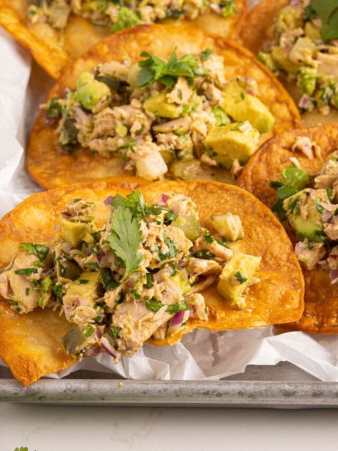 Tuna Tacos Recipe, Rp Recipes, Tuna Tostadas, Tostadas Recipe, How To Make Tuna, Tuna Tacos, Classic Tuna Salad, Street Taco Recipe, Canned Tuna Recipes